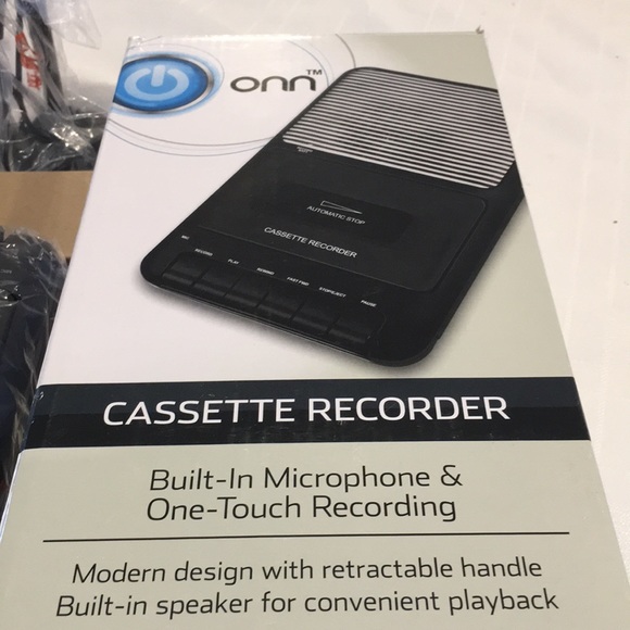 Cassette Player And Recorder NEW With Cassette Microphone & 1 touch Recording - Picture 5 of 7
